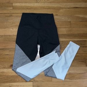 Onzie Grey color block legging